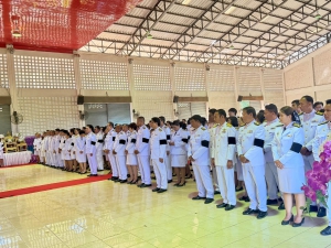 วันที่ 13 ตุลาคม 2569 คณะผู้บริหาร หัวหน้าส่วนราชการ สมาชิกสภาองค์การบริหารส่วนตำบล พนักงานส่วนตำบล และพนักงานจ้าง สังกัดองค์การบริหารส่วนตำบลโพนงาม เข้าร่วมกิจกรรมเทิดพระเกียรติและถวายเป็นพระราชกุศล เนื่องในวันนวมินทรมหาราช 13 ตุลาคม 2569