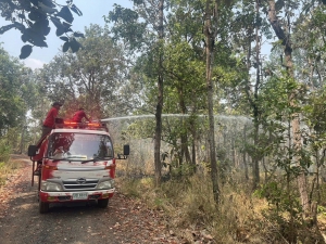 วันที่ 22 เมษายน 2569 เจ้าหน้าที่จากองค์การบริหารส่วนตำบลโพนงาม ลงพื้นที่ระงับเหตุไฟไหม้บริเวณพื้นที่ป่าสาธารณะ เส้นทางบ้านป่าสน - บุณฑริก เบื้องต้นสามารถระงับเหตุดังกล่าวได้เป็นที่เรียบร้อย